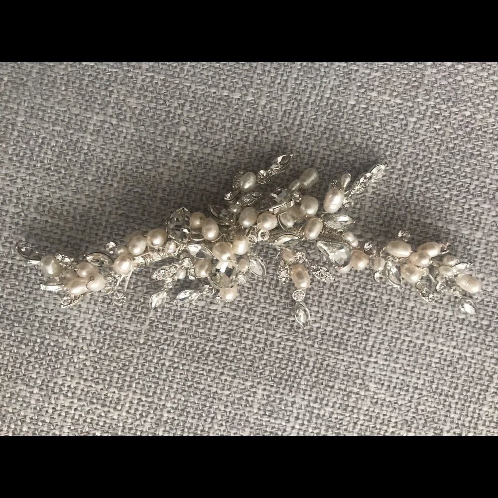 Wedding hair accessory